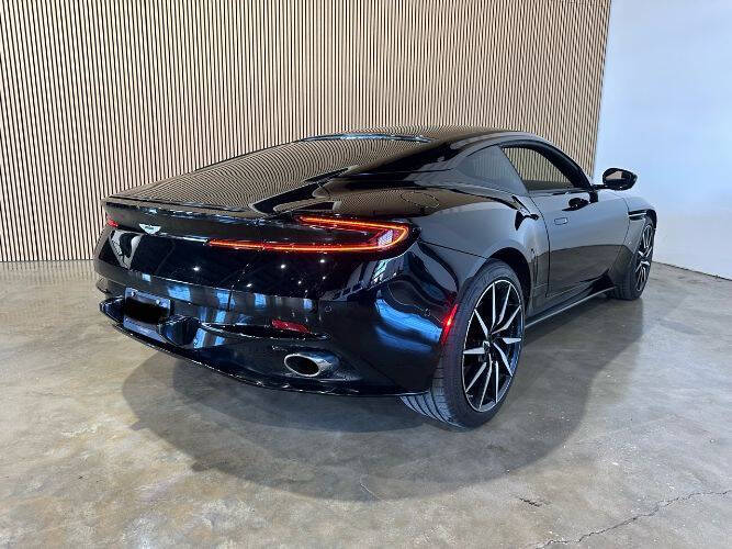 2017 Aston Martin DB11