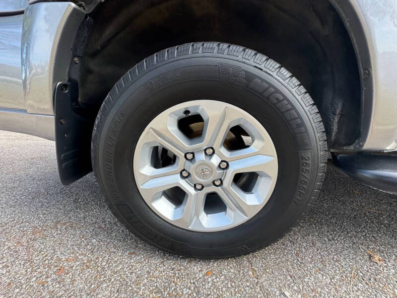 2004 Toyota Sequoia Limited