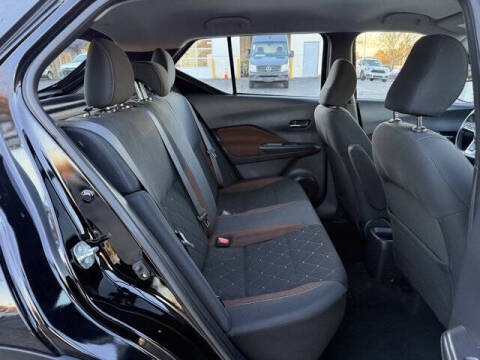 2020 Nissan Kicks SR