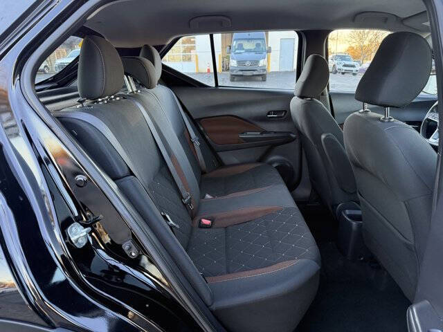 2020 Nissan Kicks SR