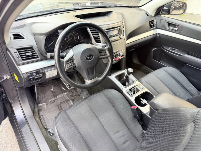 2012 Subaru Outback 2.5i Premium