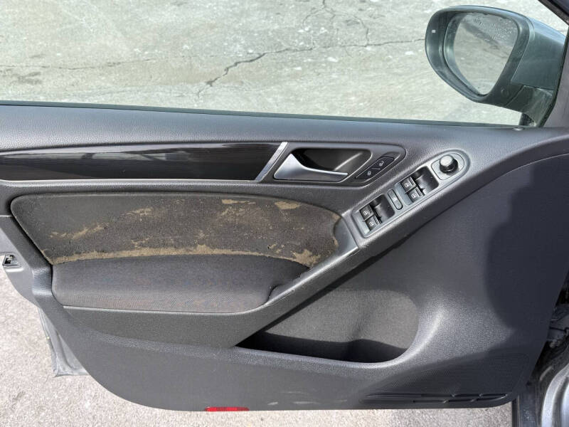 2014 Volkswagen Golf 2.5L PZEV