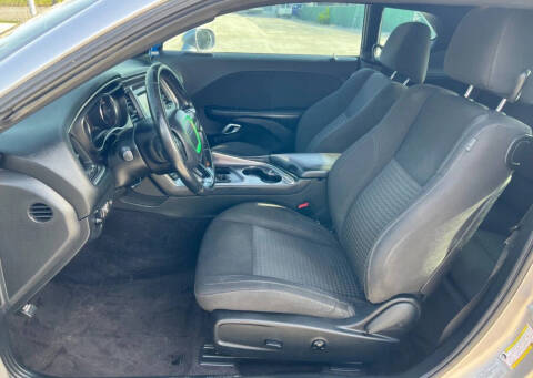 2017 Dodge Challenger SXT