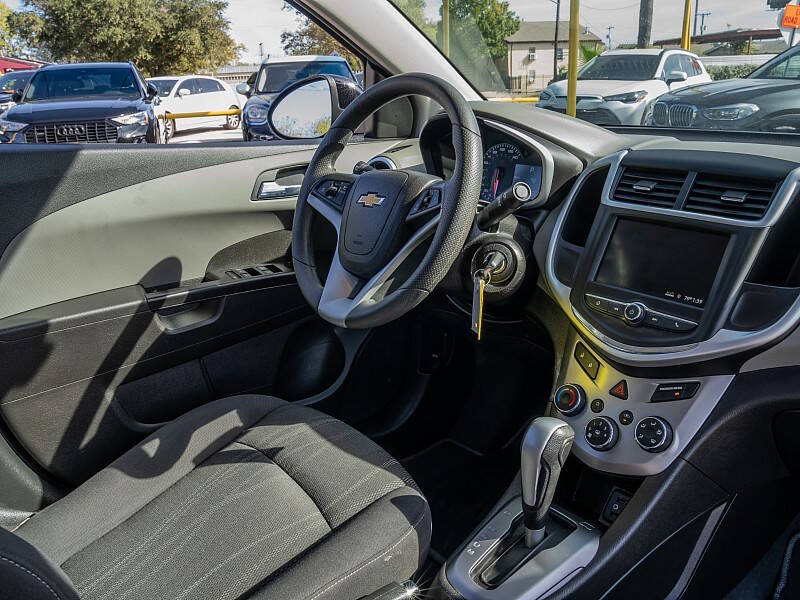 2020 Chevrolet Sonic LT