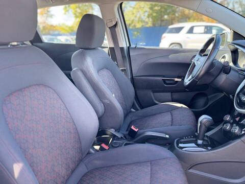 2017 Chevrolet Sonic LT Auto