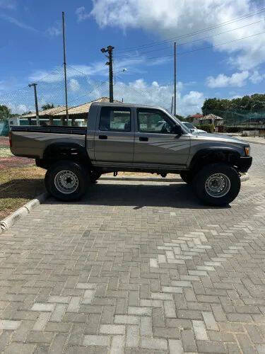 1999 Toyota Hilux