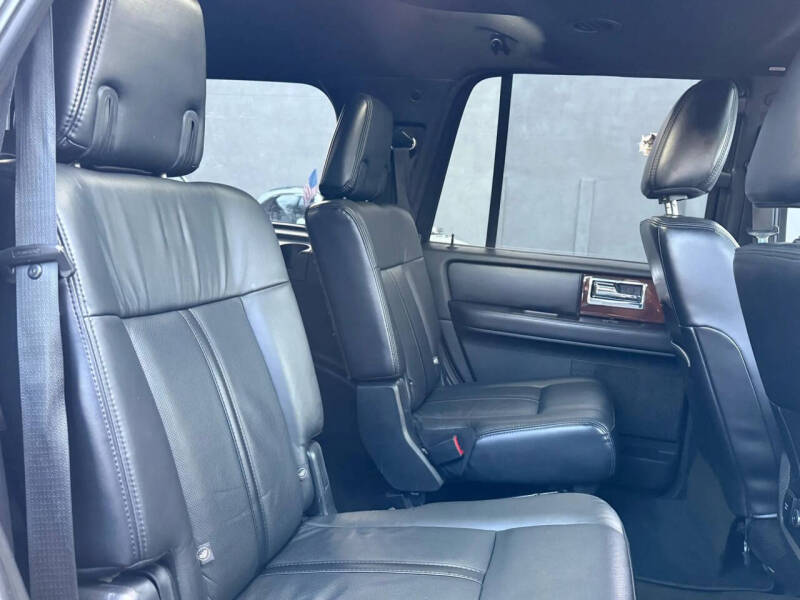 2016 Lincoln Navigator Select