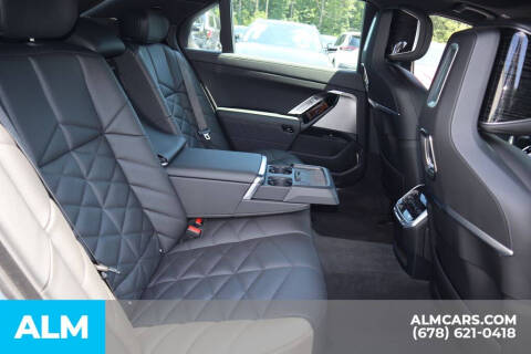 2025 BMW 7 Series 740i