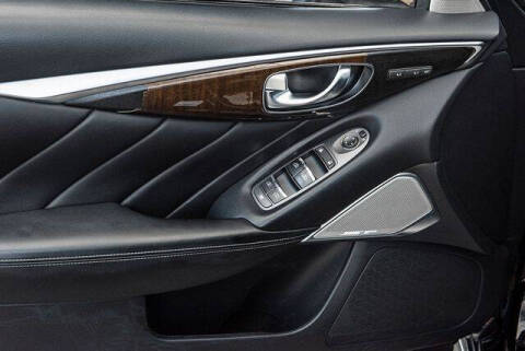 2017 Infiniti Q50 Hybrid Premium