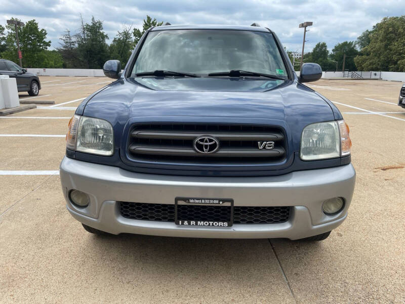 2004 Toyota Sequoia SR5