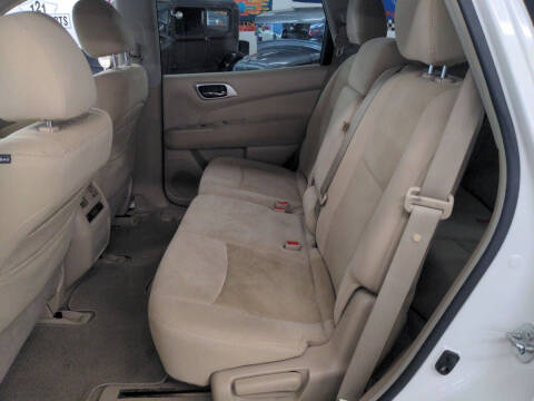 2013 Nissan Pathfinder SV