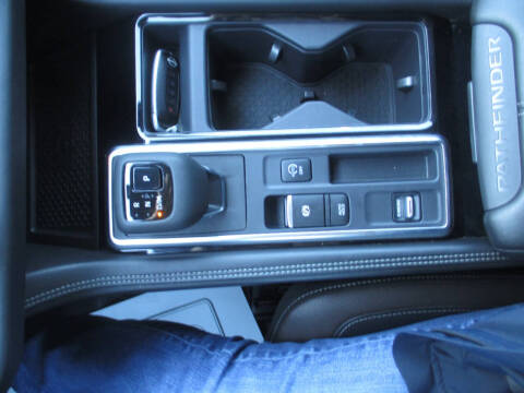 2024 Nissan Pathfinder Platinum