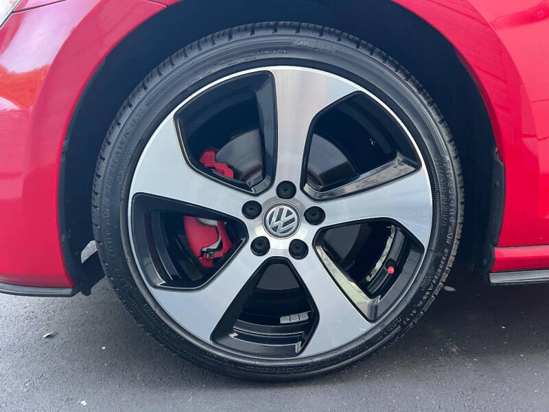 2016 Volkswagen Golf GTI S