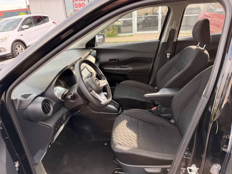 2022 Nissan Kicks S