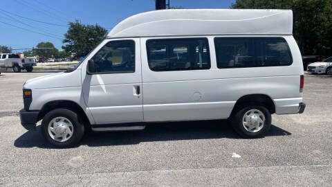 2009 Ford E-Series E-350 SD XLT