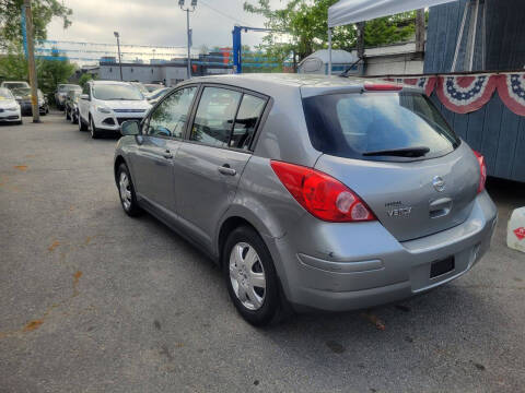 2009 Nissan Versa 1.8 S