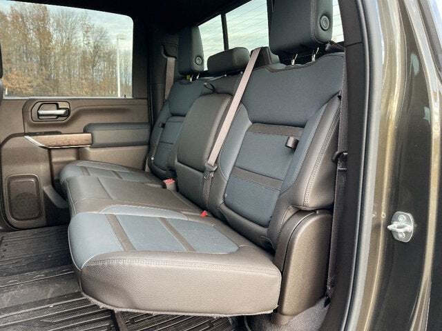 2023 GMC Sierra 2500HD 32