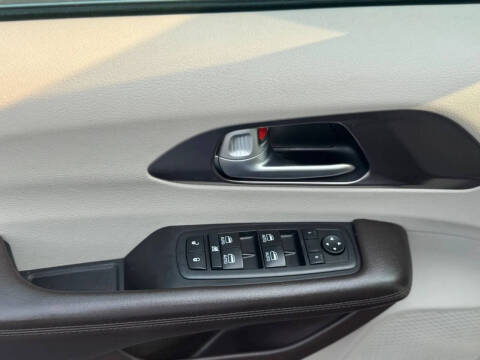 2017 Chrysler Pacifica Touring-L Plus