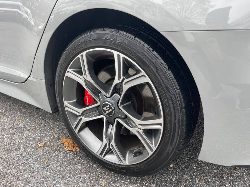 2019 Kia Stinger GT1