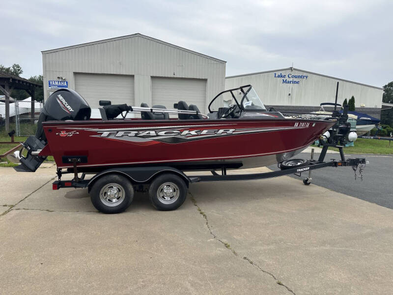 2020 Tracker Targa V19