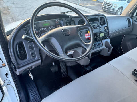 2016 Freightliner M2 106