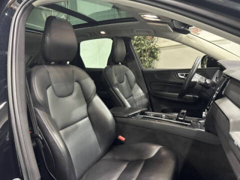 2023 Volvo XC60 B5 Core