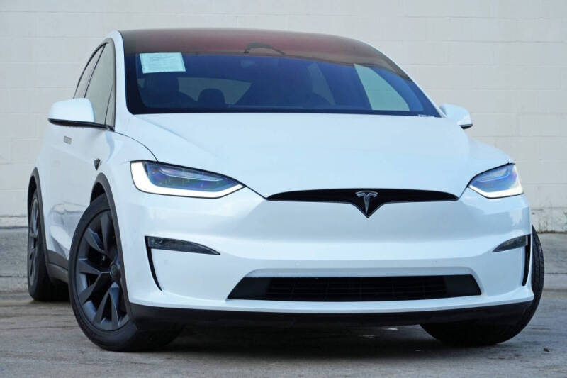 2023 Tesla Model X Standard Range