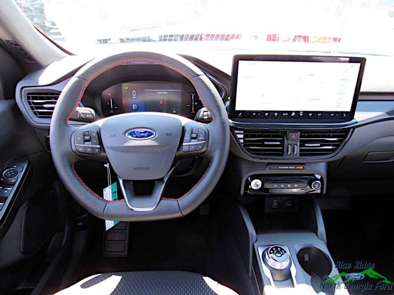 2025 Ford Escape Hybrid ST-Line