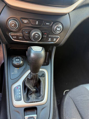 2014 Jeep Cherokee Sport