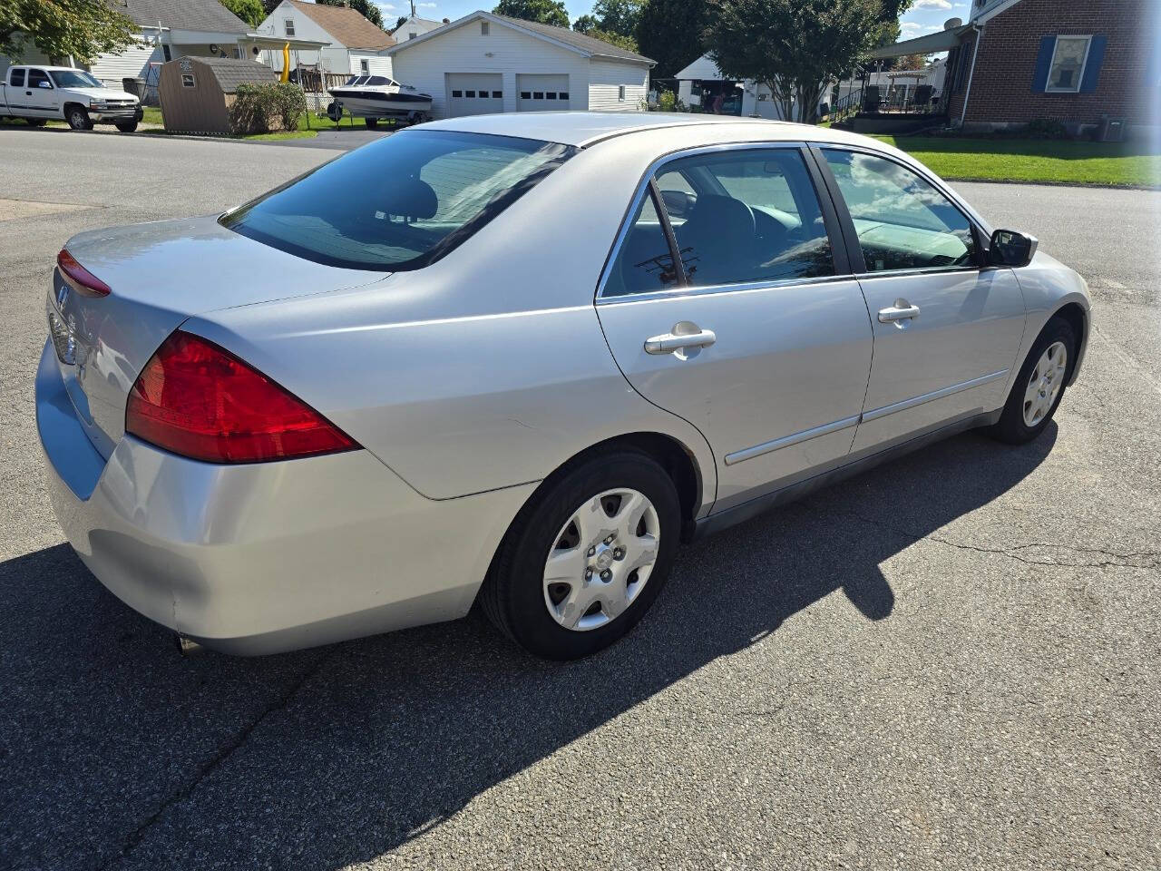 2007 Honda Accord for sale at QUEENSGATE AUTO SALES in York, PA