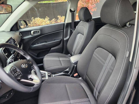 2024 Hyundai Venue SEL