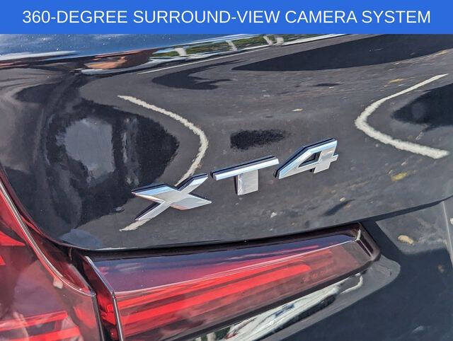 2025 Cadillac XT4 Premium Luxury