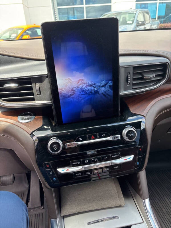2022 Ford Explorer King Ranch