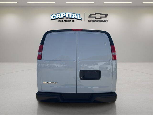 2025 Chevrolet Express 2500