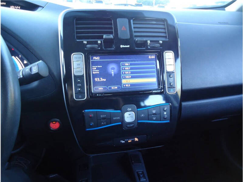 2015 Nissan LEAF