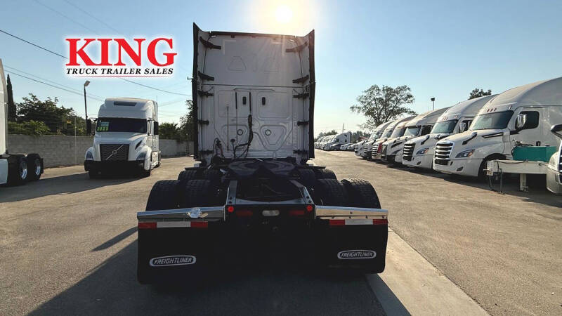 2024 Freightliner Cascadia