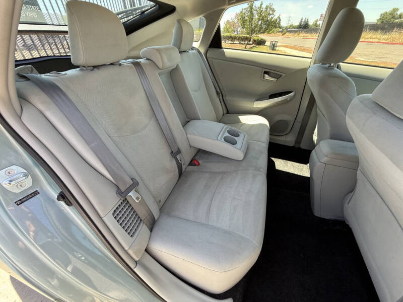 2012 Toyota Prius Two