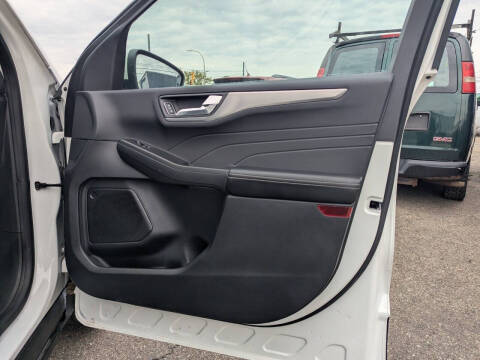 2022 Ford Escape Titanium