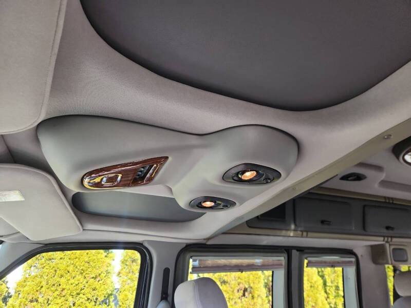 2002 Ford E-Series E-150