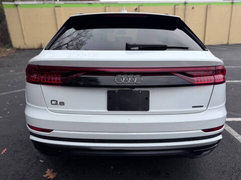 2020 Audi Q8 quattro Premium Plus 55 TFSI