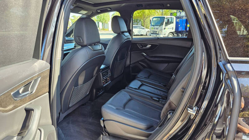 2021 Audi Q7 quattro Premium Plus 55 TFSI