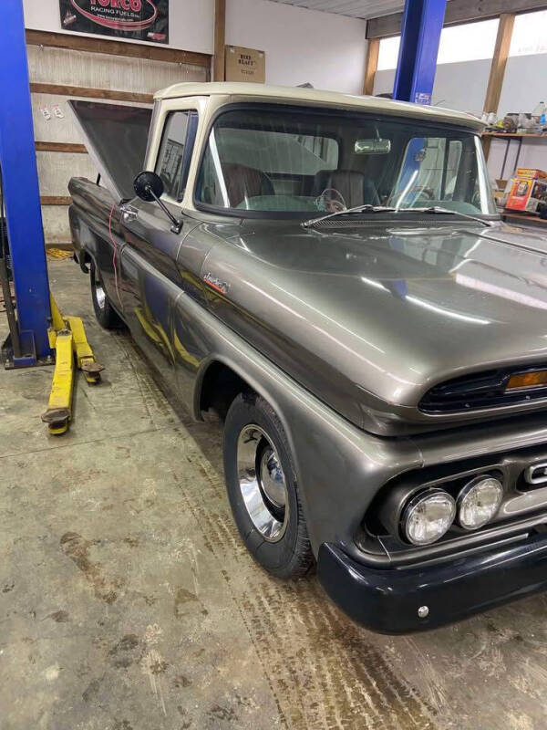 1961 Chevrolet Apache
