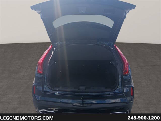 2025 Cadillac XT4 Premium Luxury