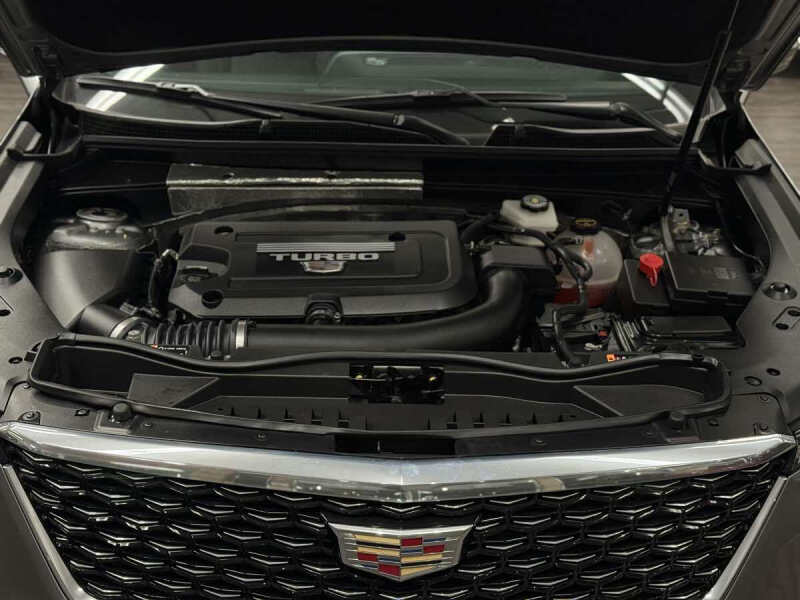 2024 Cadillac XT4 Premium Luxury
