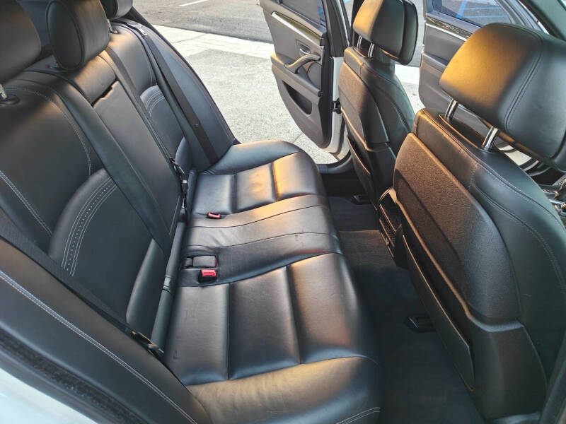 2016 BMW 5 Series 550i