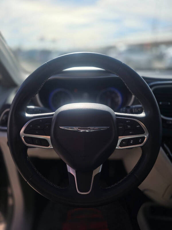 2022 Chrysler Pacifica Touring L