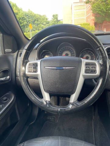 2011 Chrysler 200 Limited