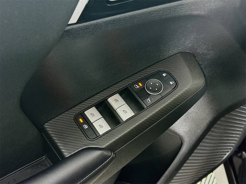 2024 Mitsubishi Outlander ES