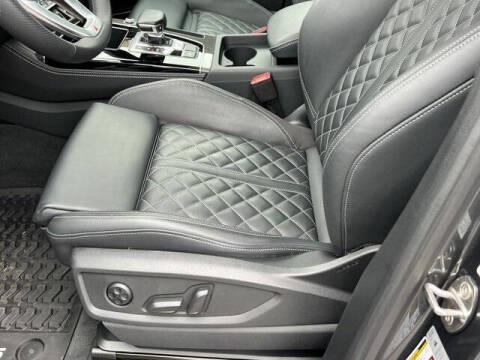 2025 Audi SQ5 3.0T quattro Premium Plus