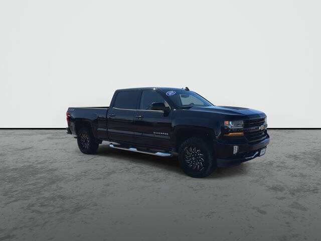 Used 2018 Chevrolet Silverado 1500 LT Z71 with VIN 1GCUKRECXJF100043 for sale in Council Bluffs, IA